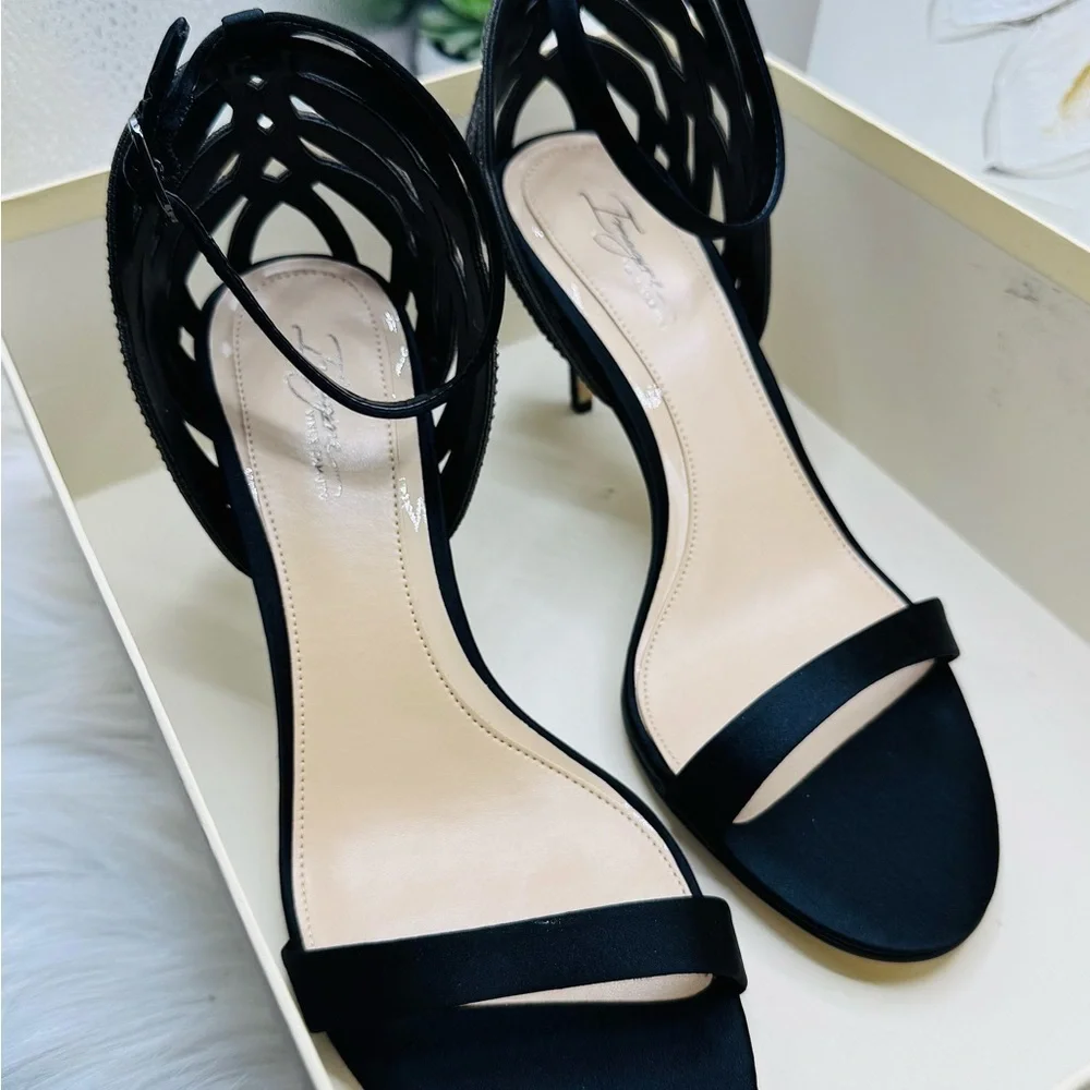 Imagine by Vince Camuto IM-Pharra Pumps